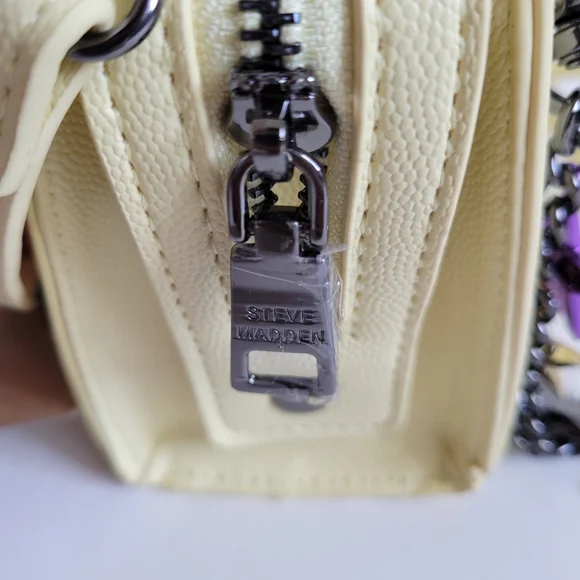 Steve Madden Women's Yellow Handbag with Star Charms NWT - Picture 10 of 16